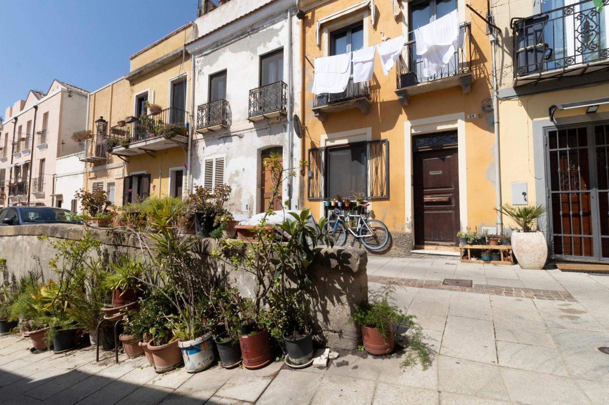 Laribiancos Cagliari Centro Storico Apartment Exterior photo