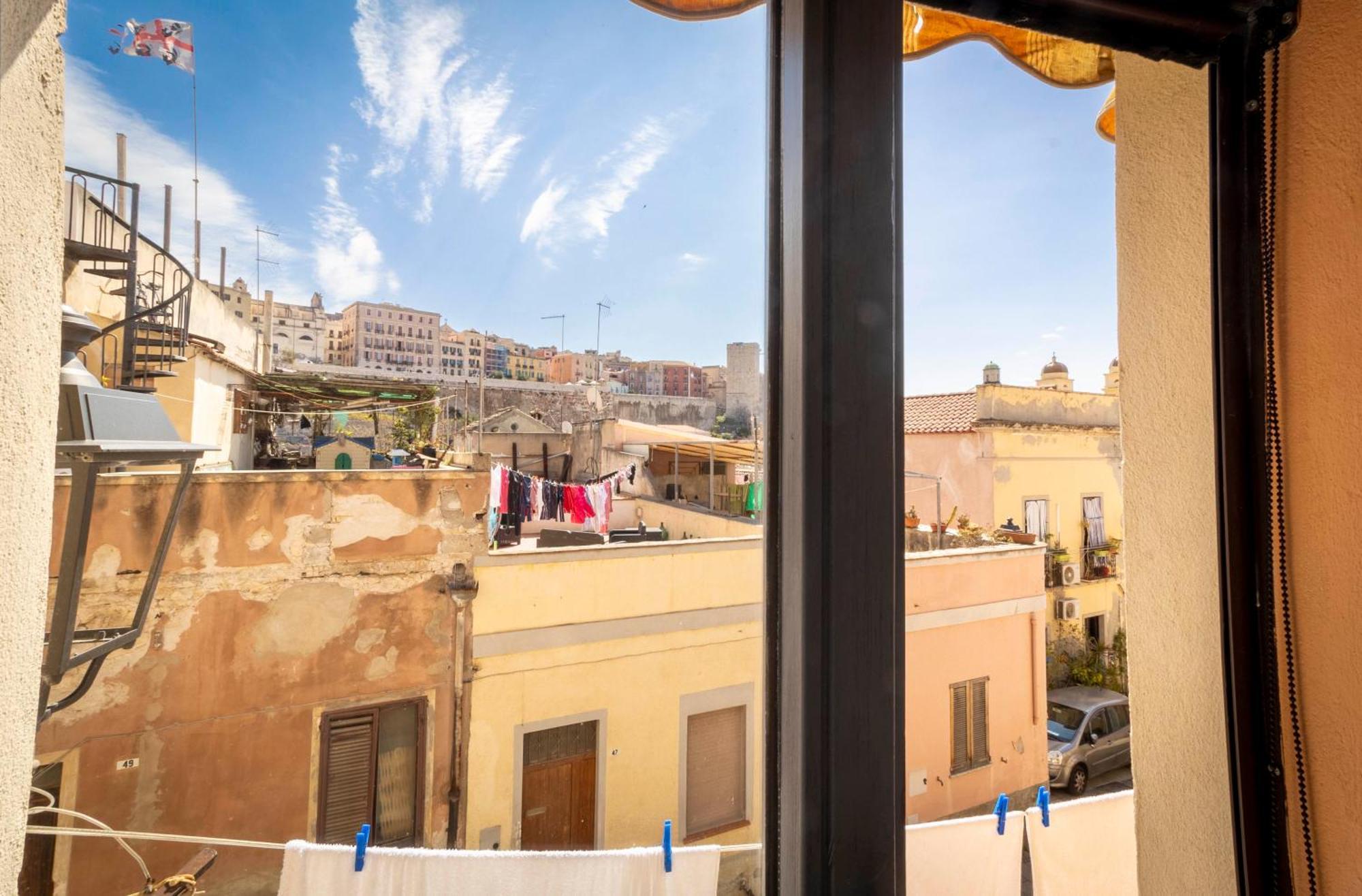 Laribiancos Cagliari Centro Storico Apartment Exterior photo
